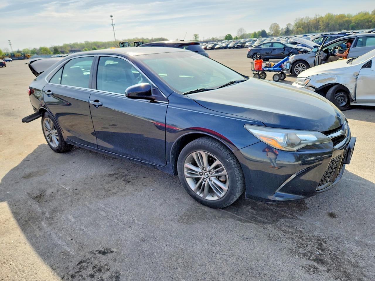 2015 TOYOTA CAMRY