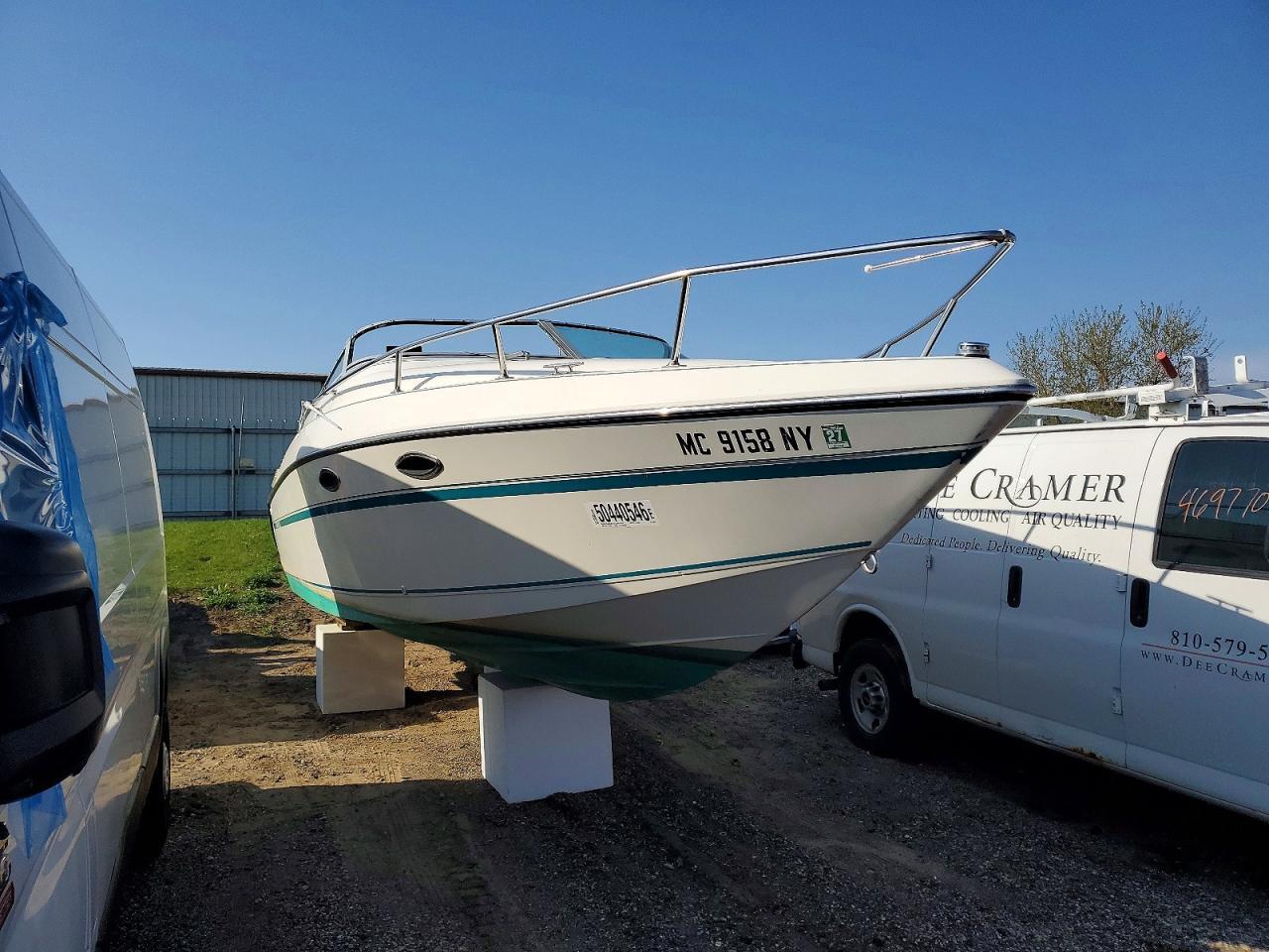 1989 Slickcraft 268sc