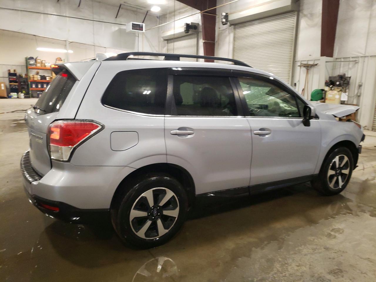 2017 SUBARU FORESTER