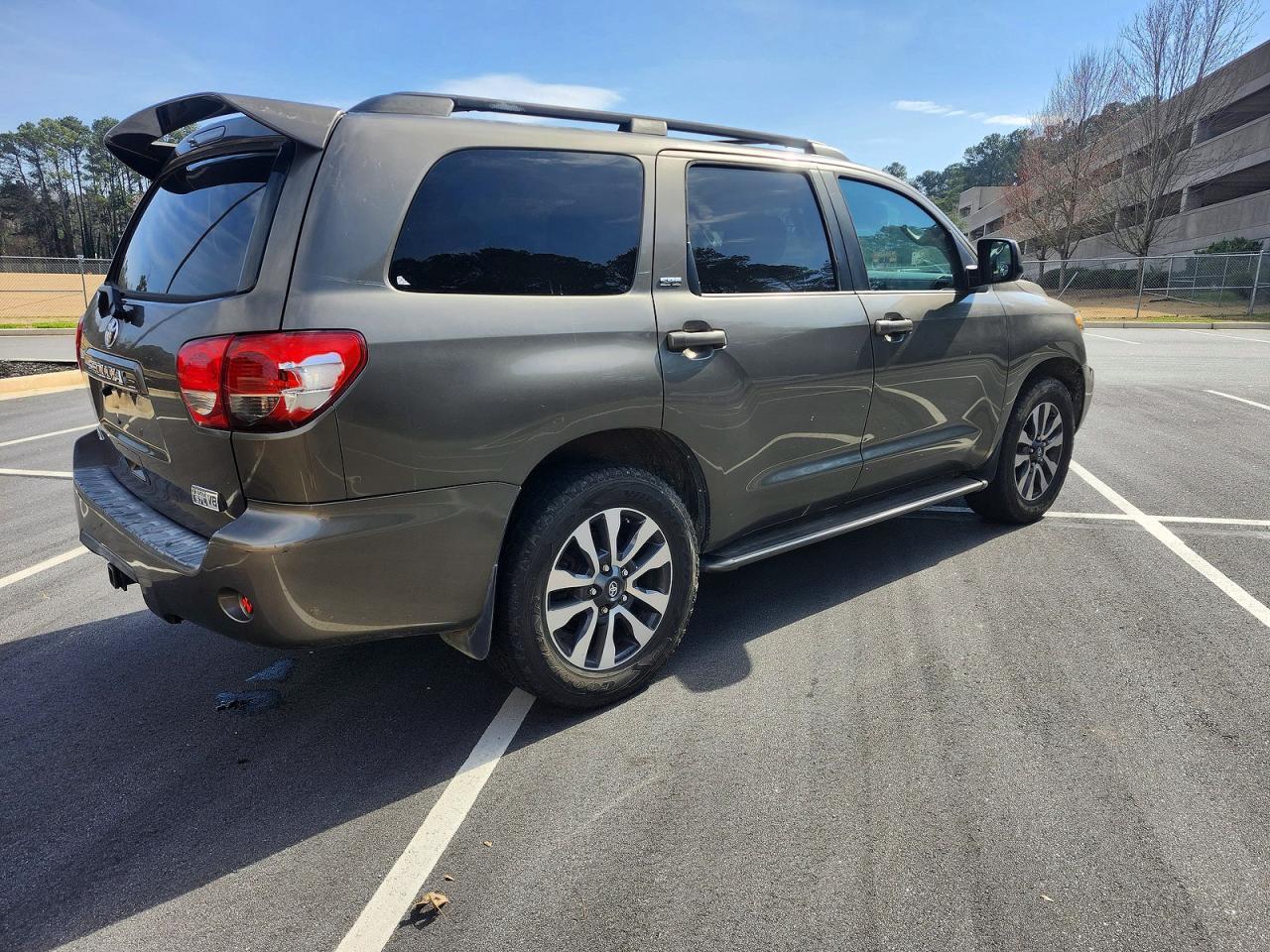 2008 TOYOTA Sequoia