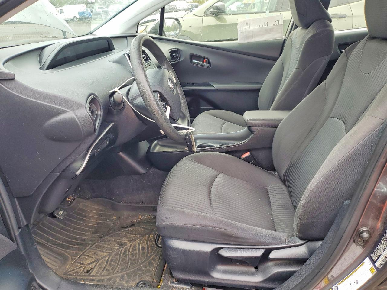 2016 TOYOTA PRIUS