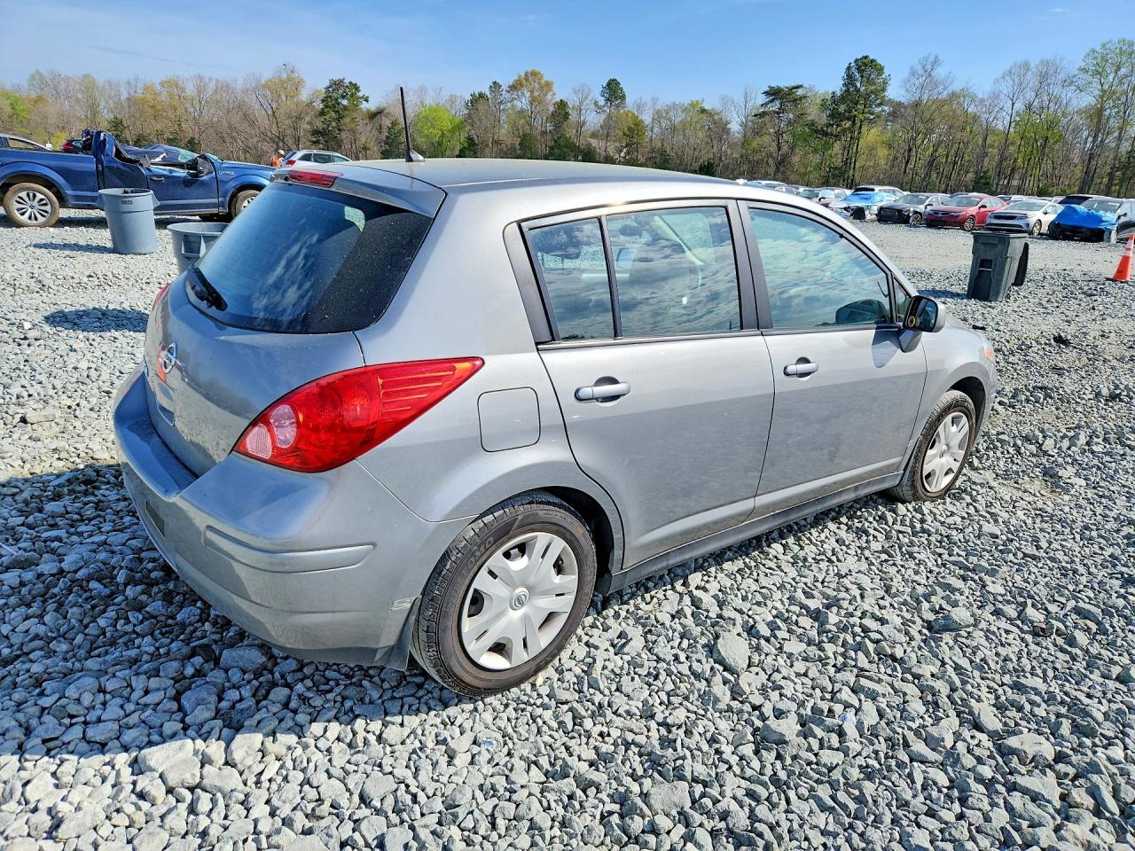 2012 NISSAN VERSA