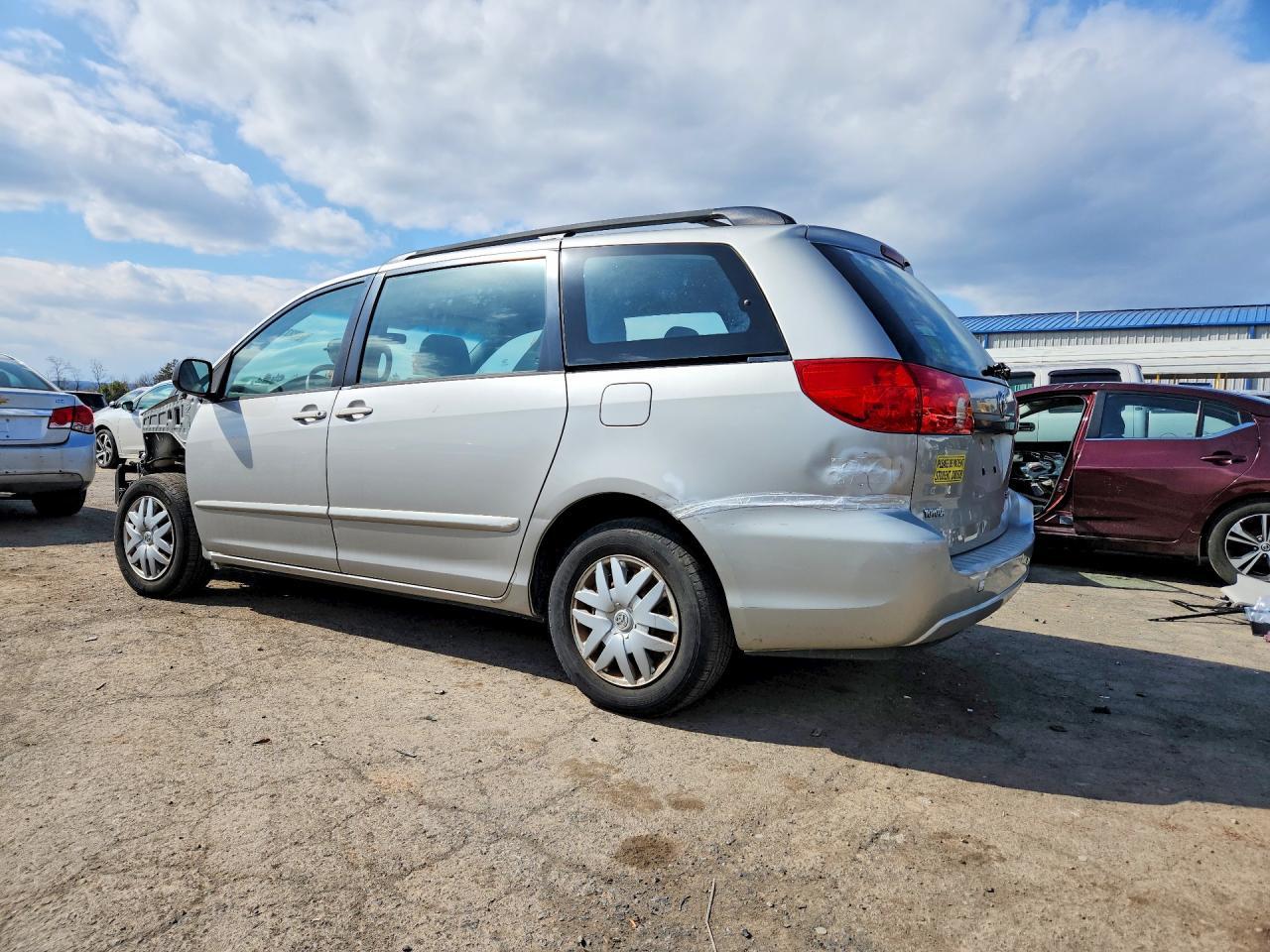 2008 TOYOTA SIENNA