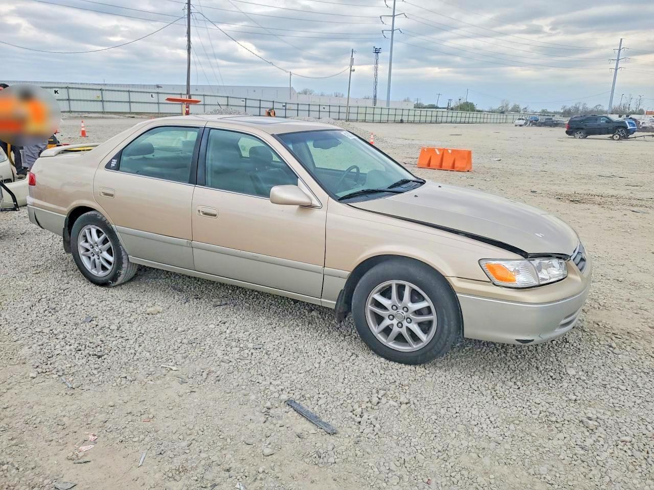 2001 TOYOTA CAMRY