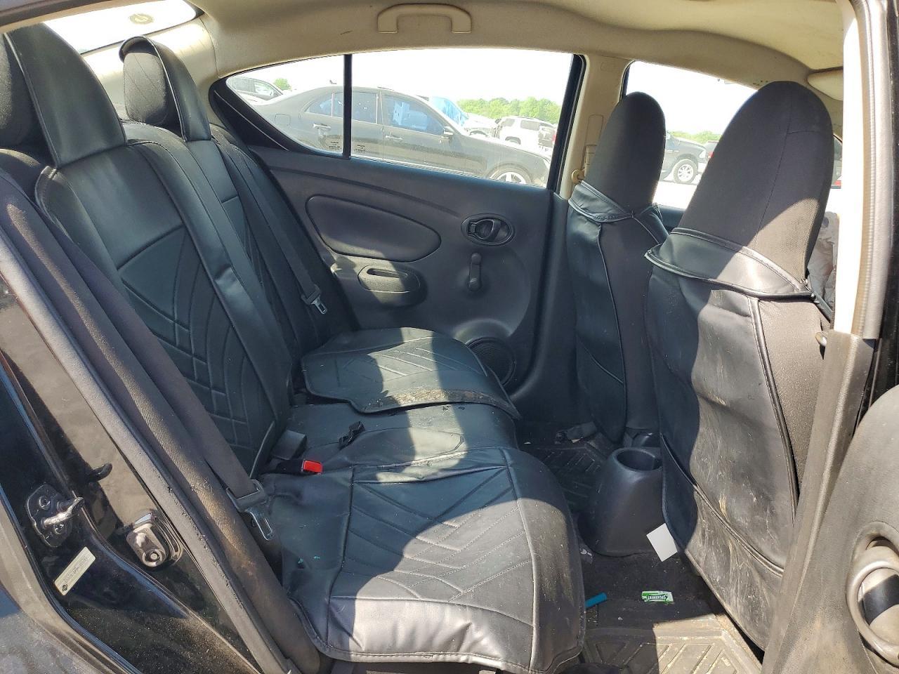 2017 NISSAN VERSA