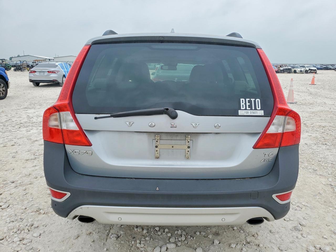 2013 VOLVO XC70