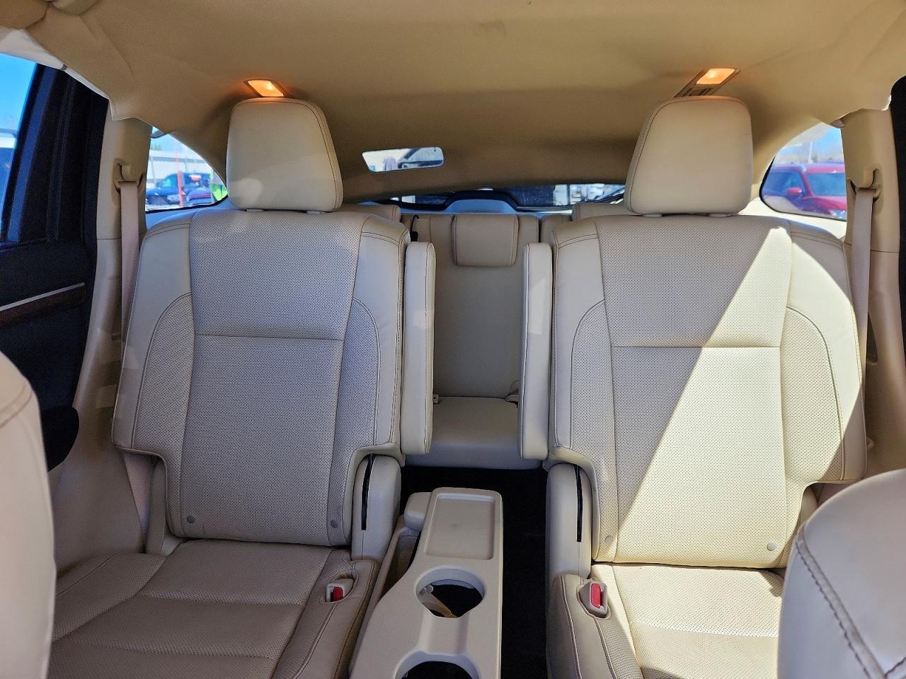 2016 TOYOTA HIGHLANDER