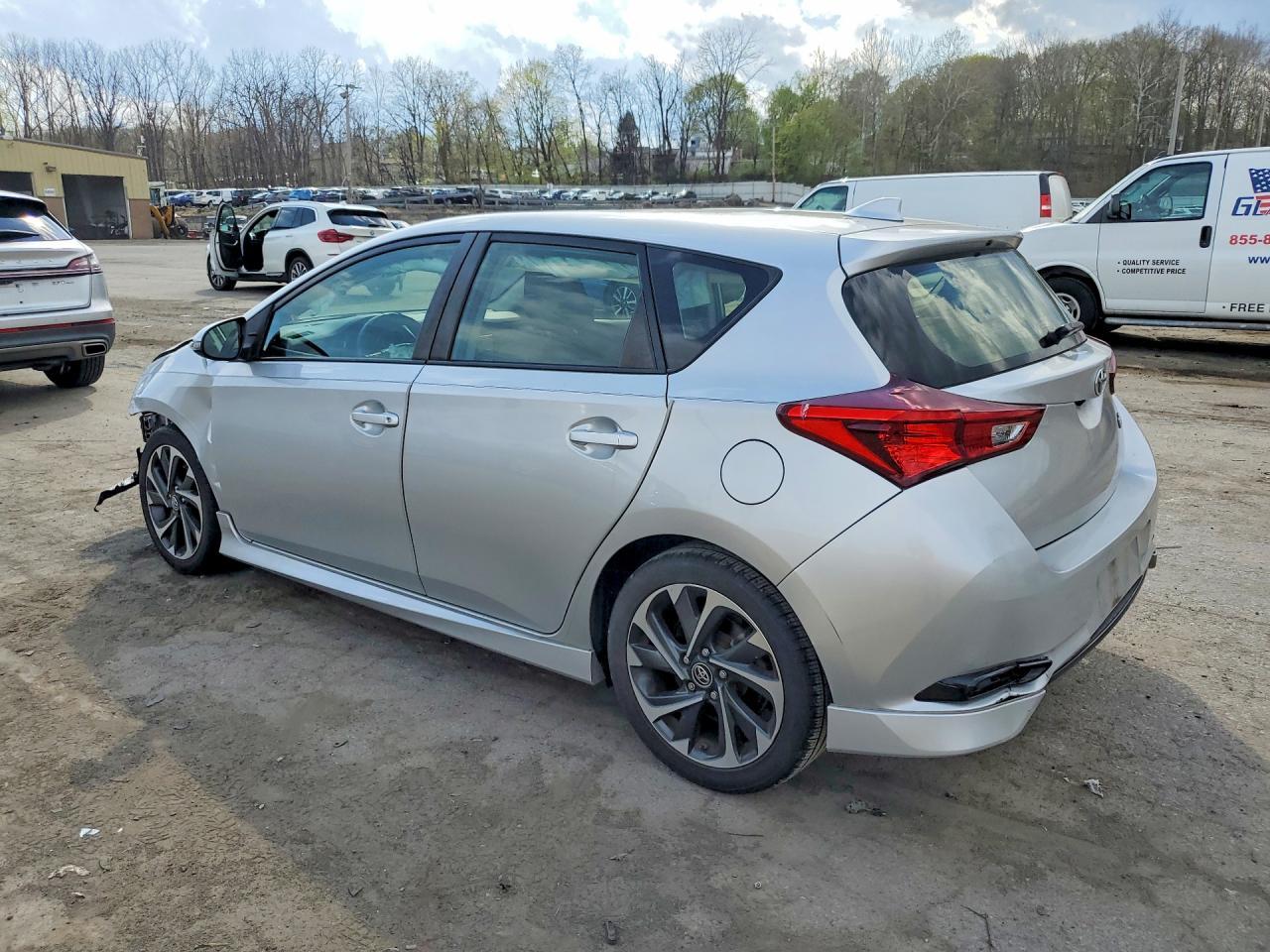 2018 TOYOTA COROLLA