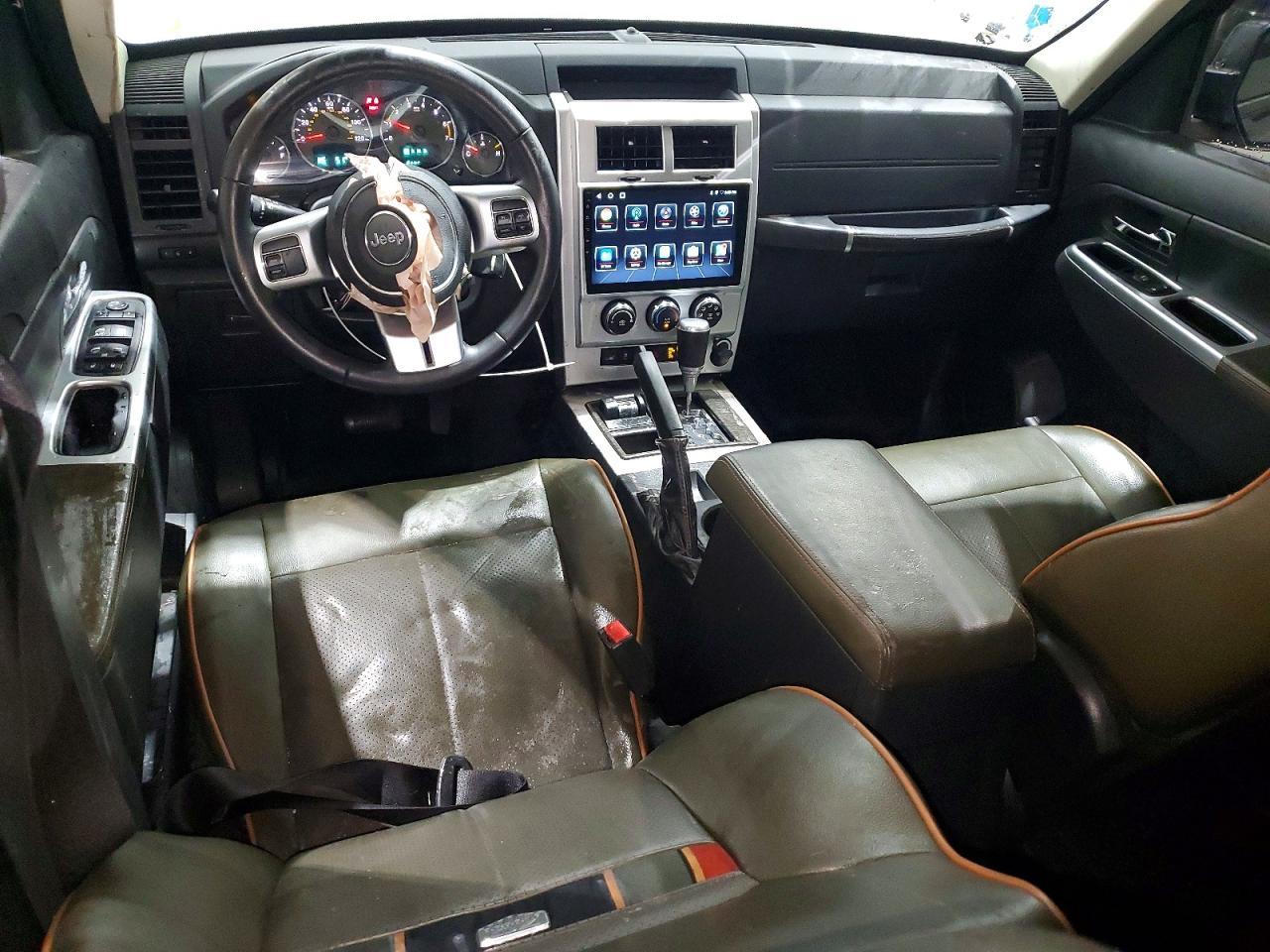 2011 JEEP Liberty
