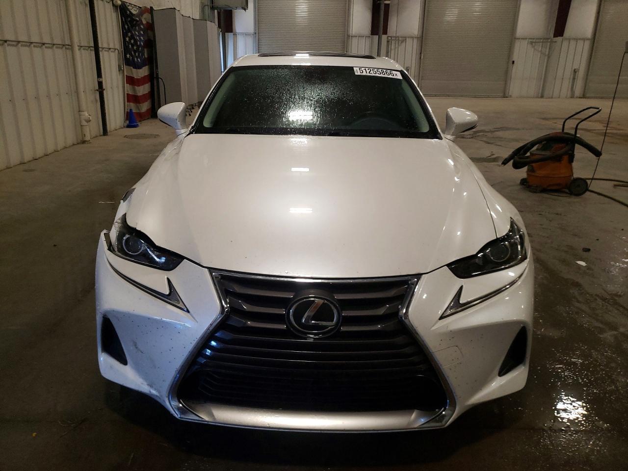 2017 LEXUS IS 300