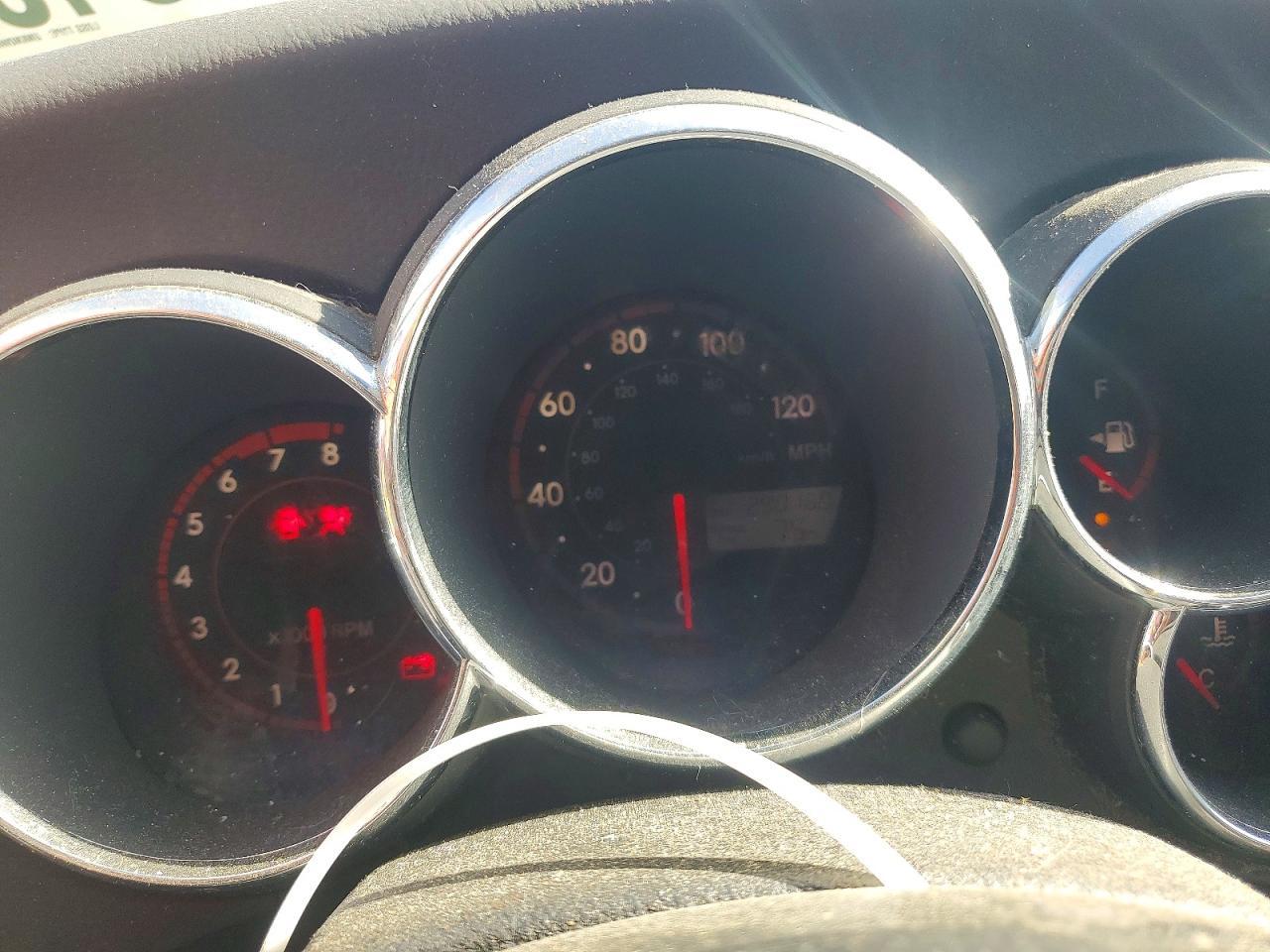 2005 PONTIAC VIBE