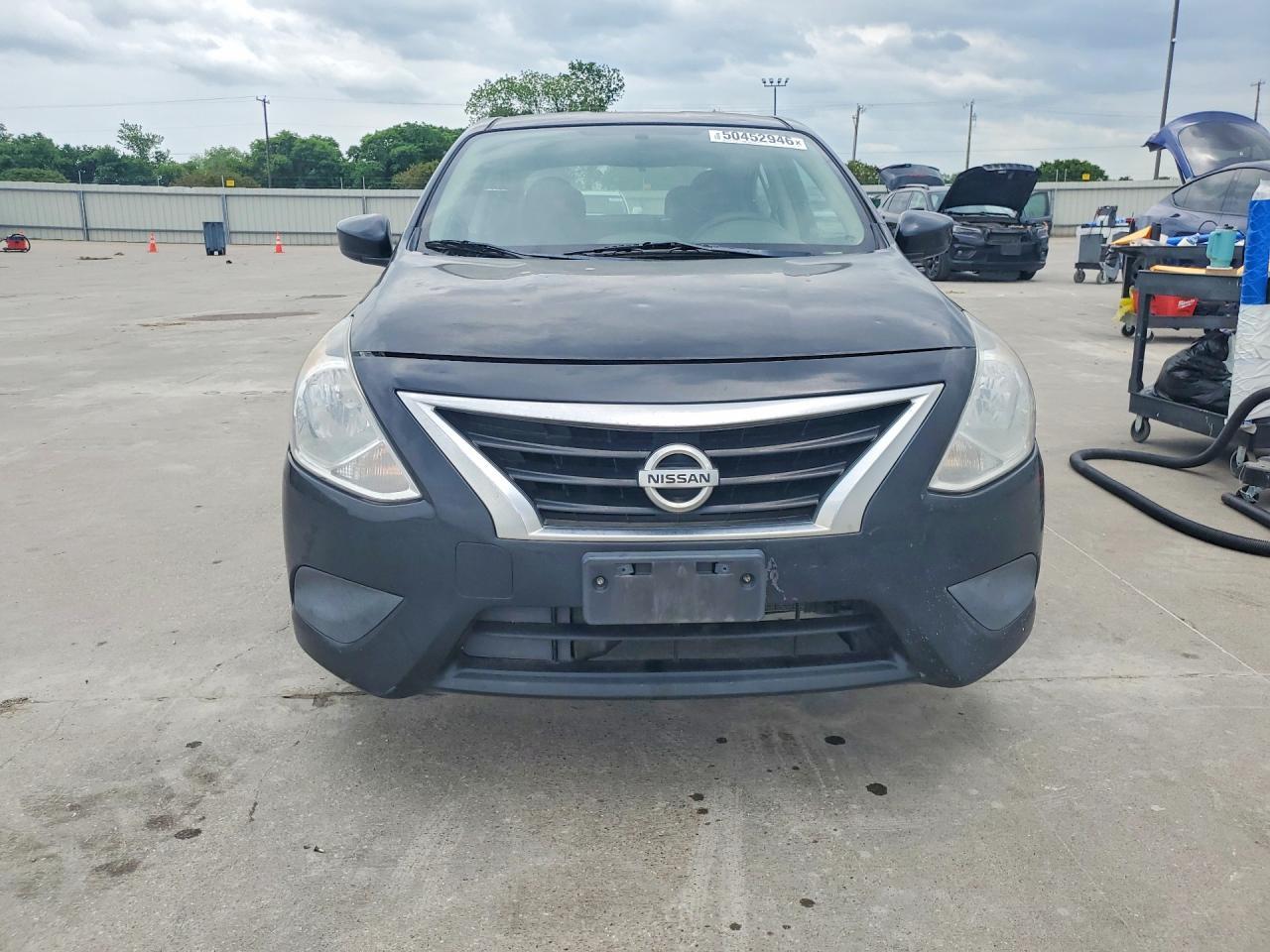 2015 NISSAN VERSA