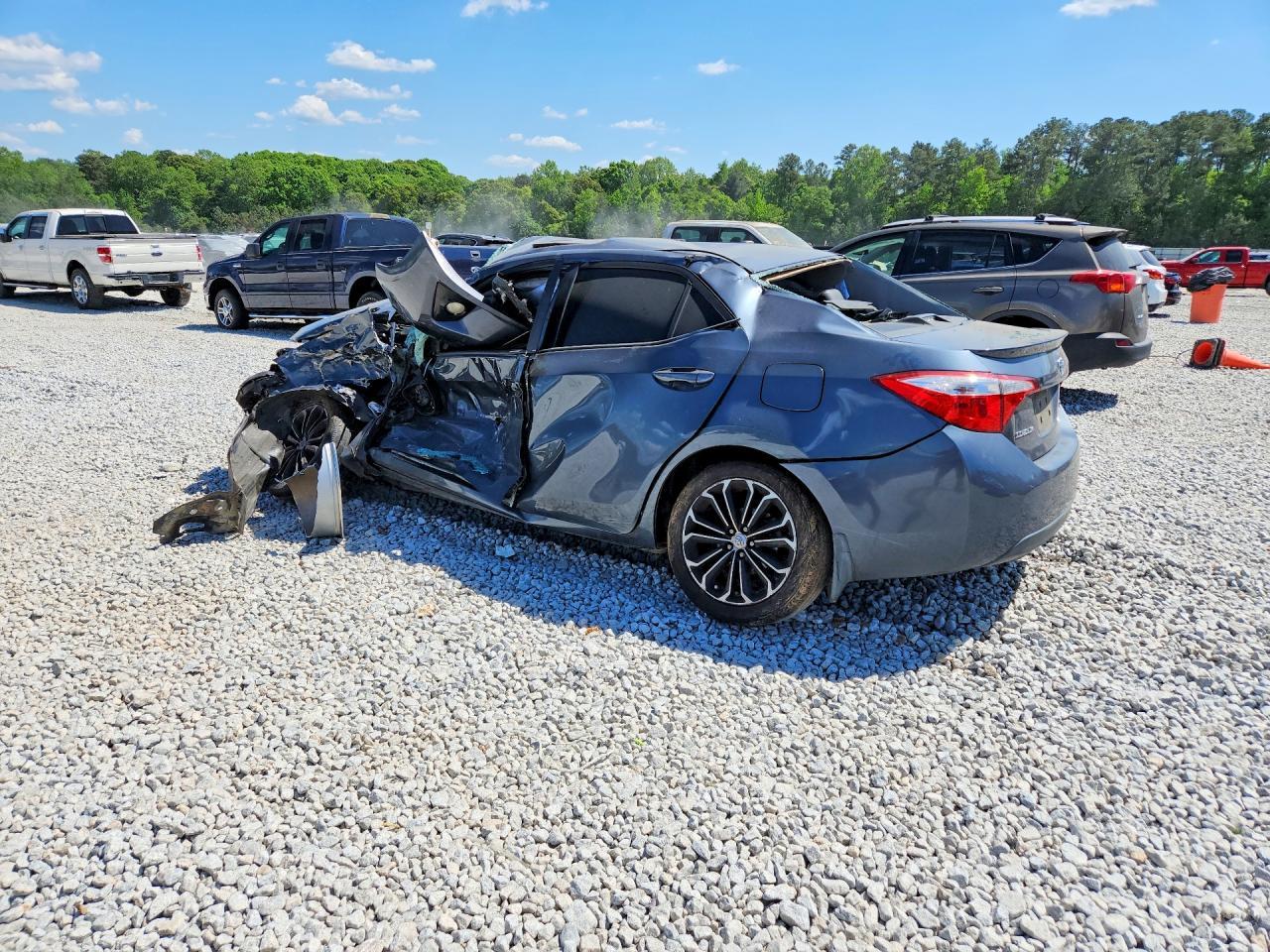 2015 TOYOTA COROLLA