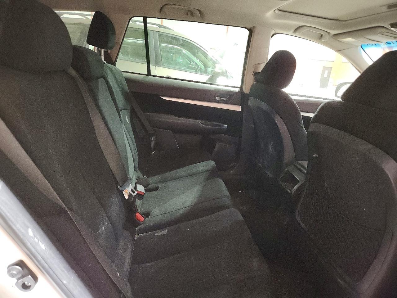 2014 SUBARU Outback