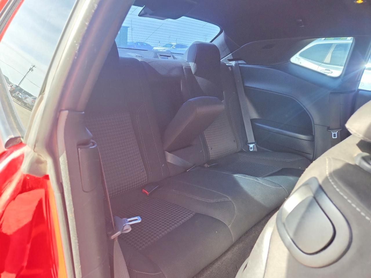 2015 DODGE Challenger