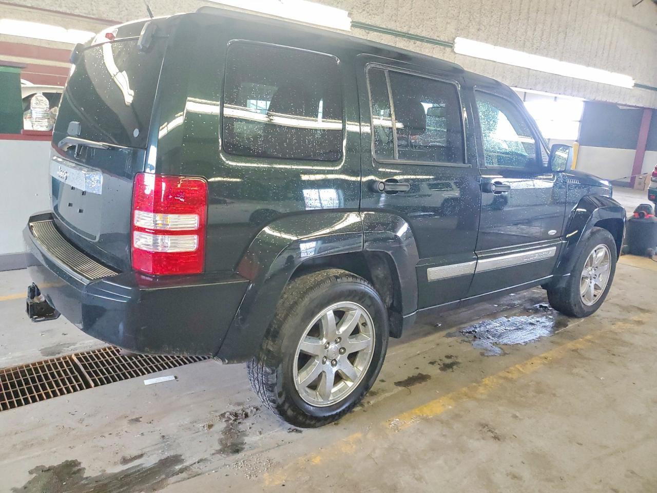 2012 JEEP Liberty