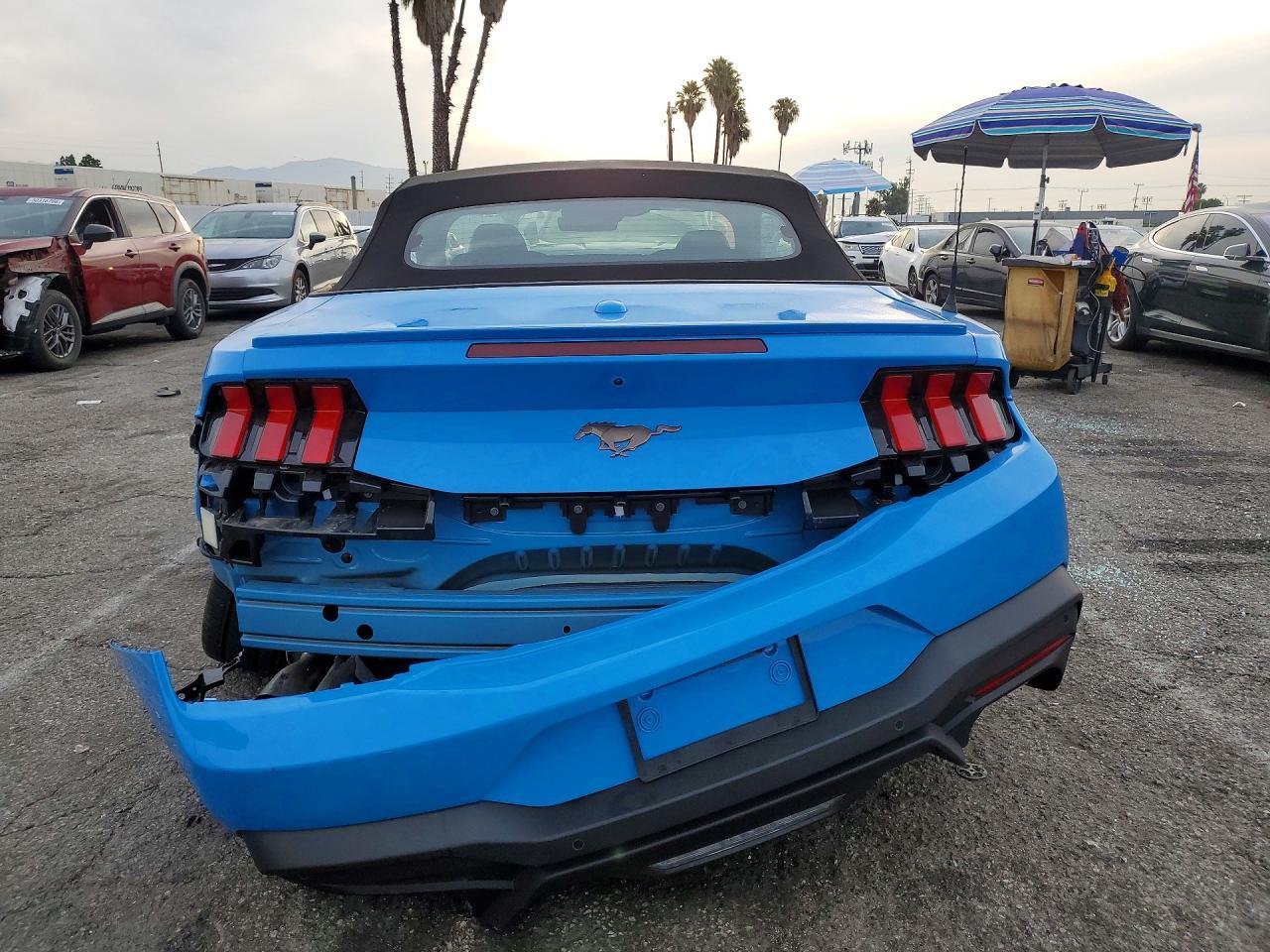 2025 FORD MUSTANG