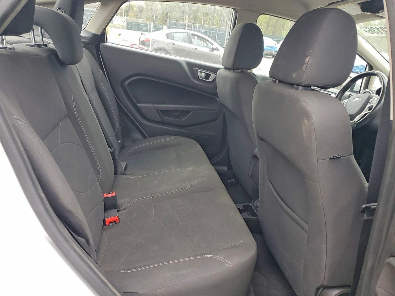 2014 FORD Fiesta