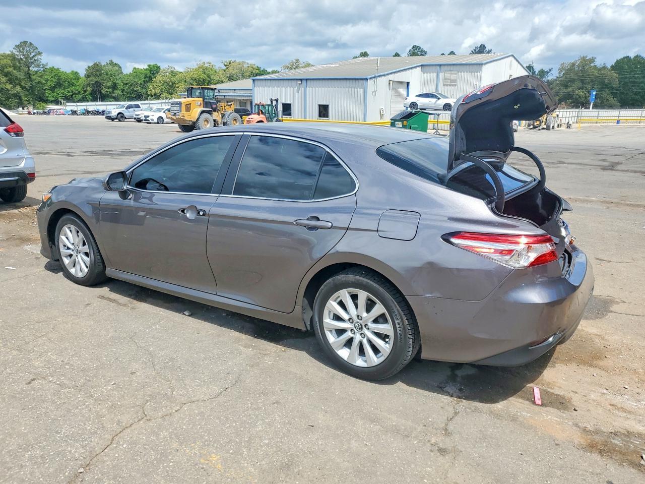 2018 TOYOTA CAMRY