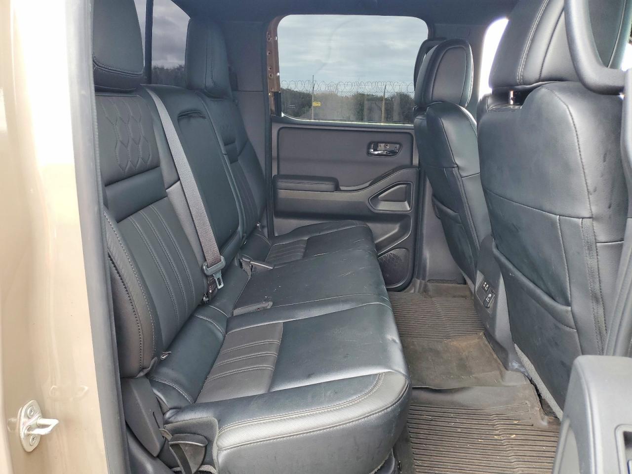 2022 NISSAN Frontier