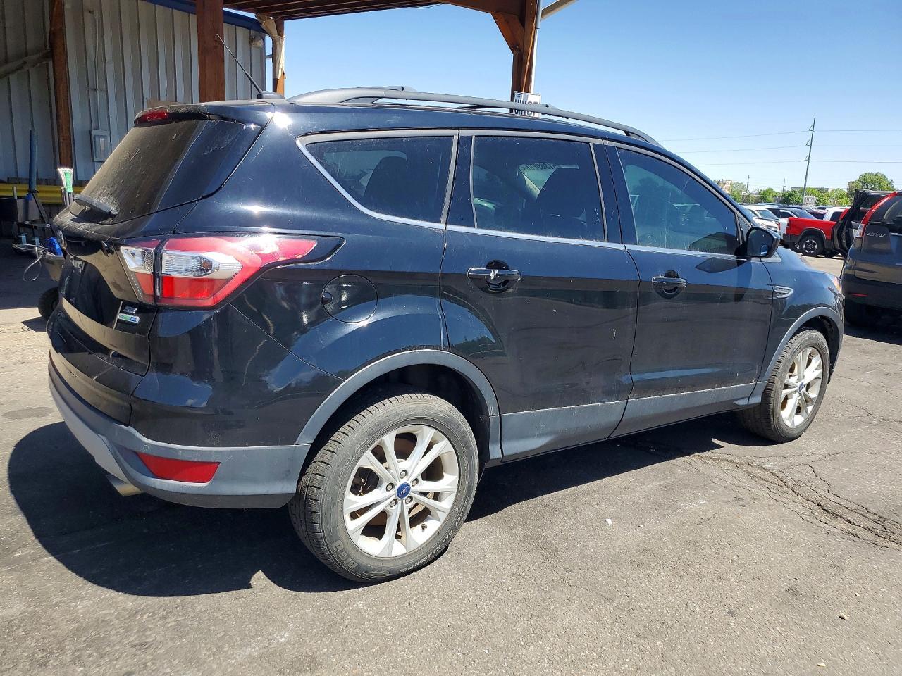 2017 FORD ESCAPE