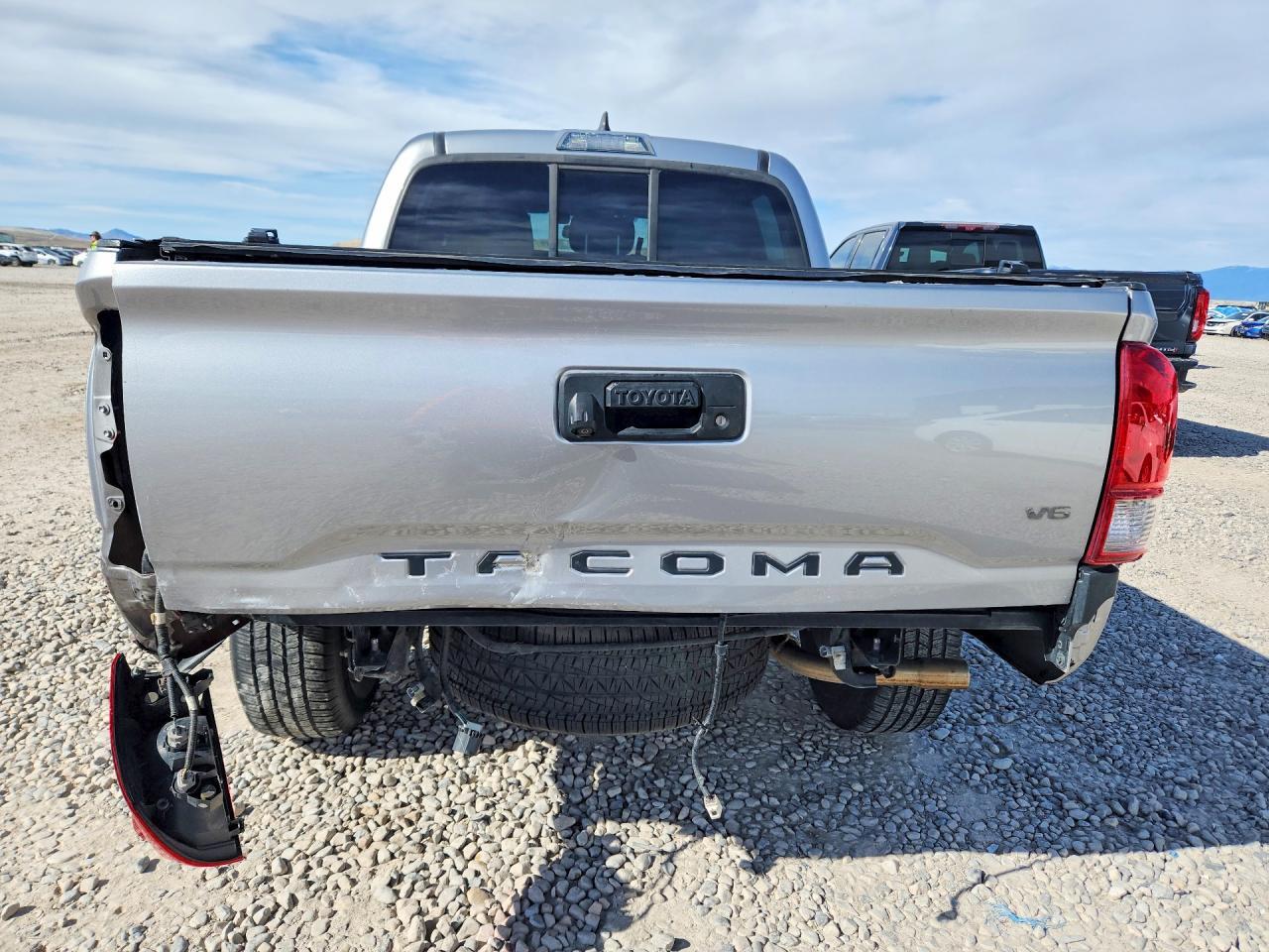2016 TOYOTA TACOMA