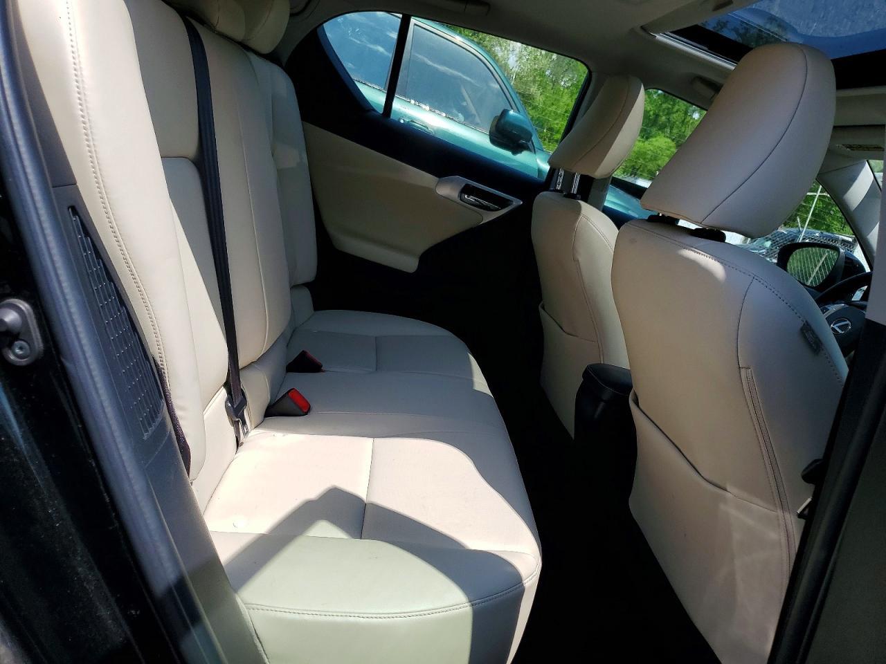 2013 LEXUS CT 200