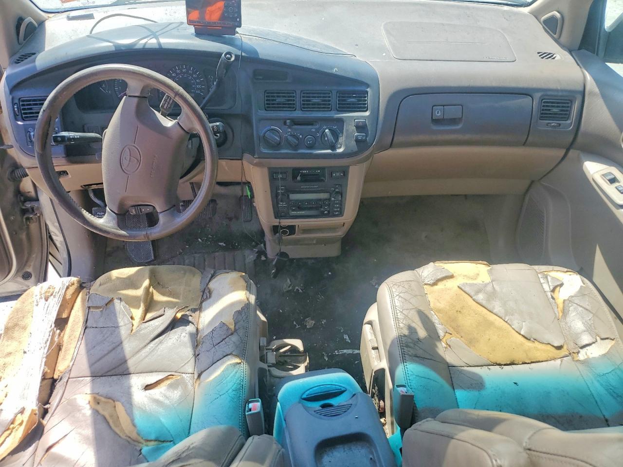 2000 TOYOTA SIENNA