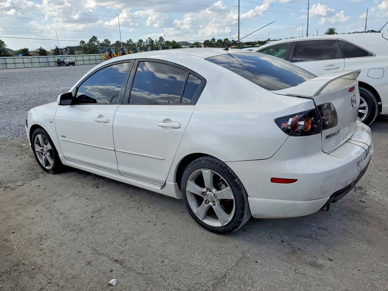 2006 MAZDA 3