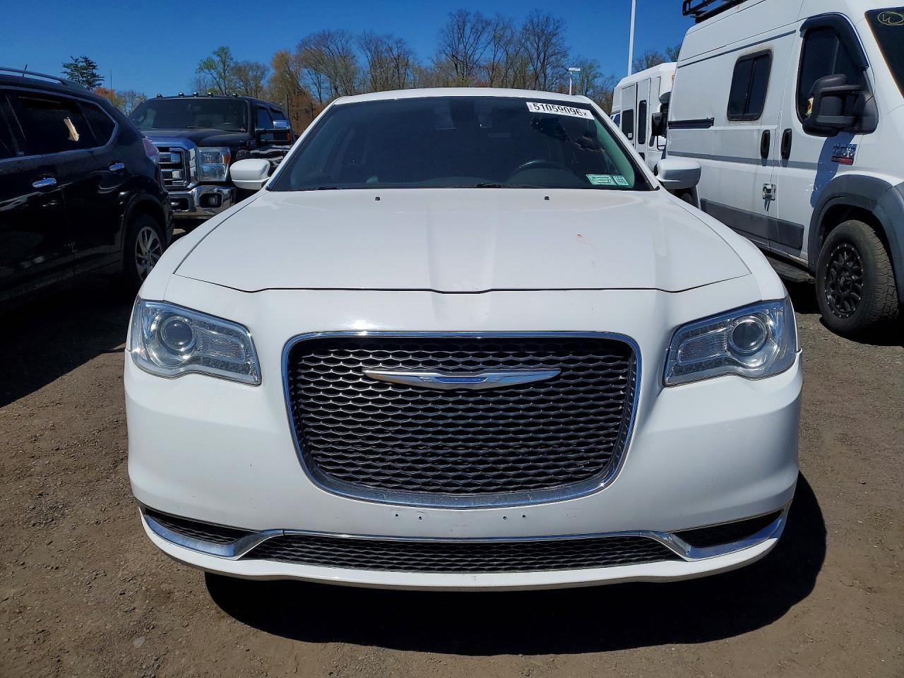2017 CHRYSLER 300