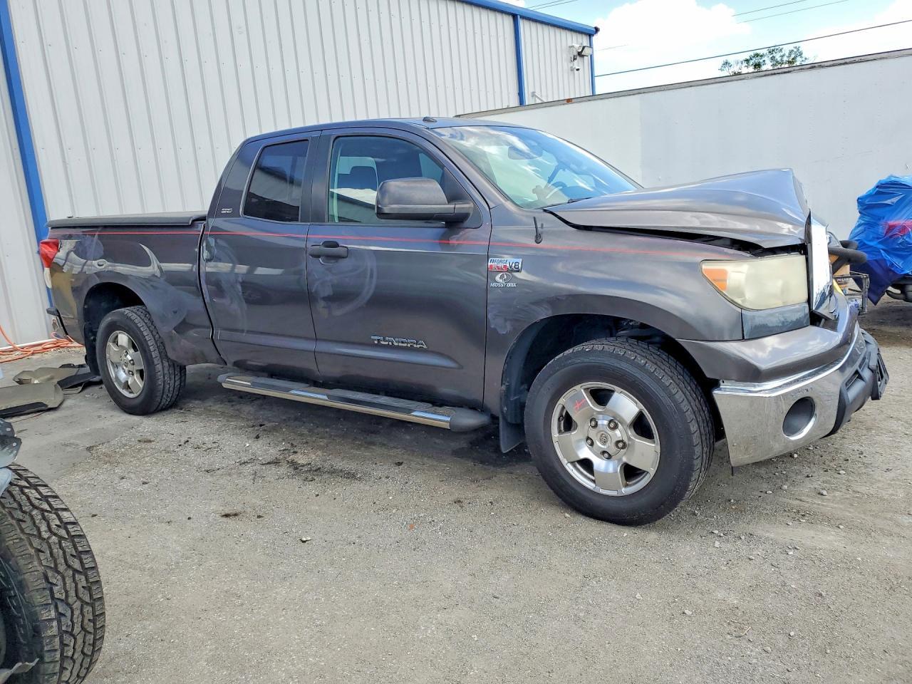 2012 TOYOTA TUNDRA