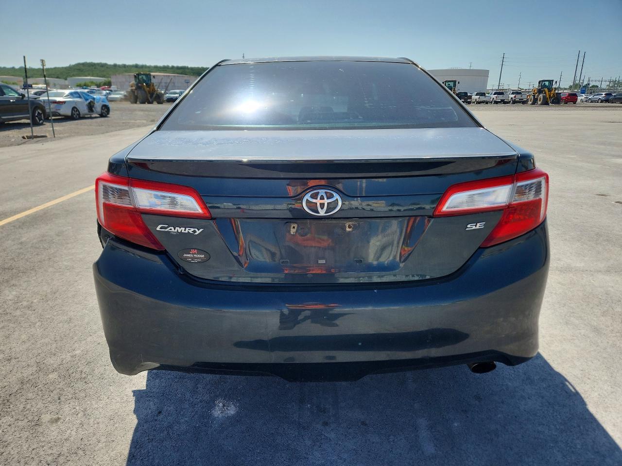 2012 TOYOTA CAMRY