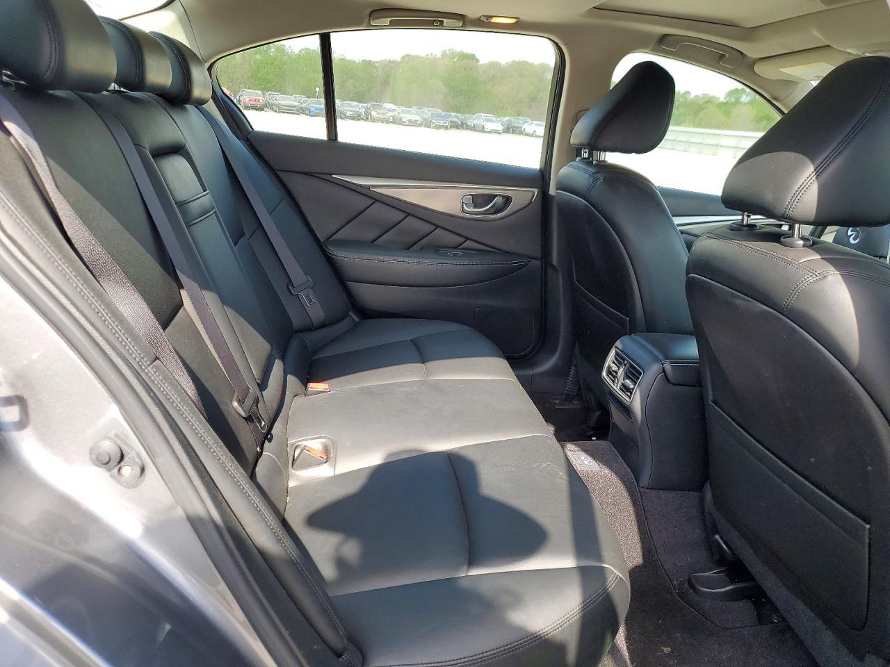 2014 INFINITI Q50