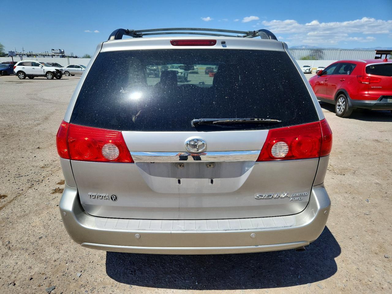 2006 TOYOTA SIENNA