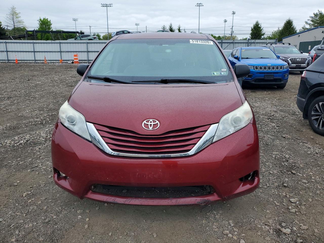 2015 TOYOTA SIENNA