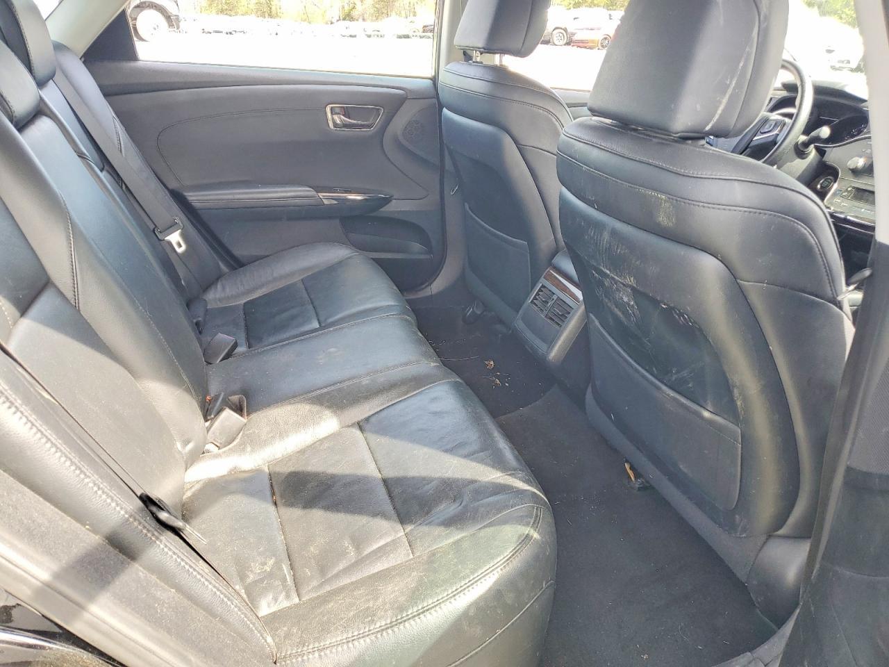 2013 TOYOTA Avalon