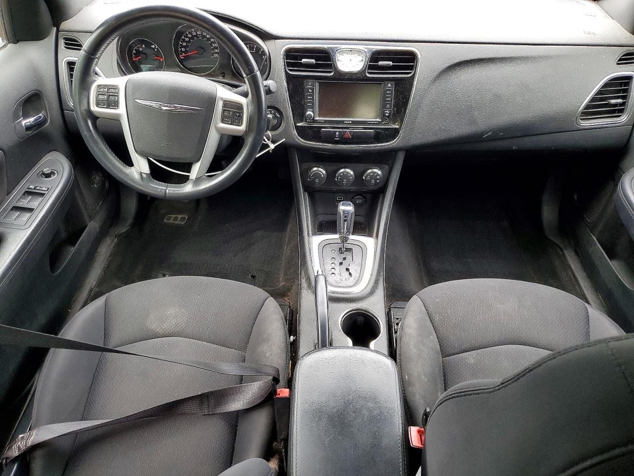2013 CHRYSLER 200