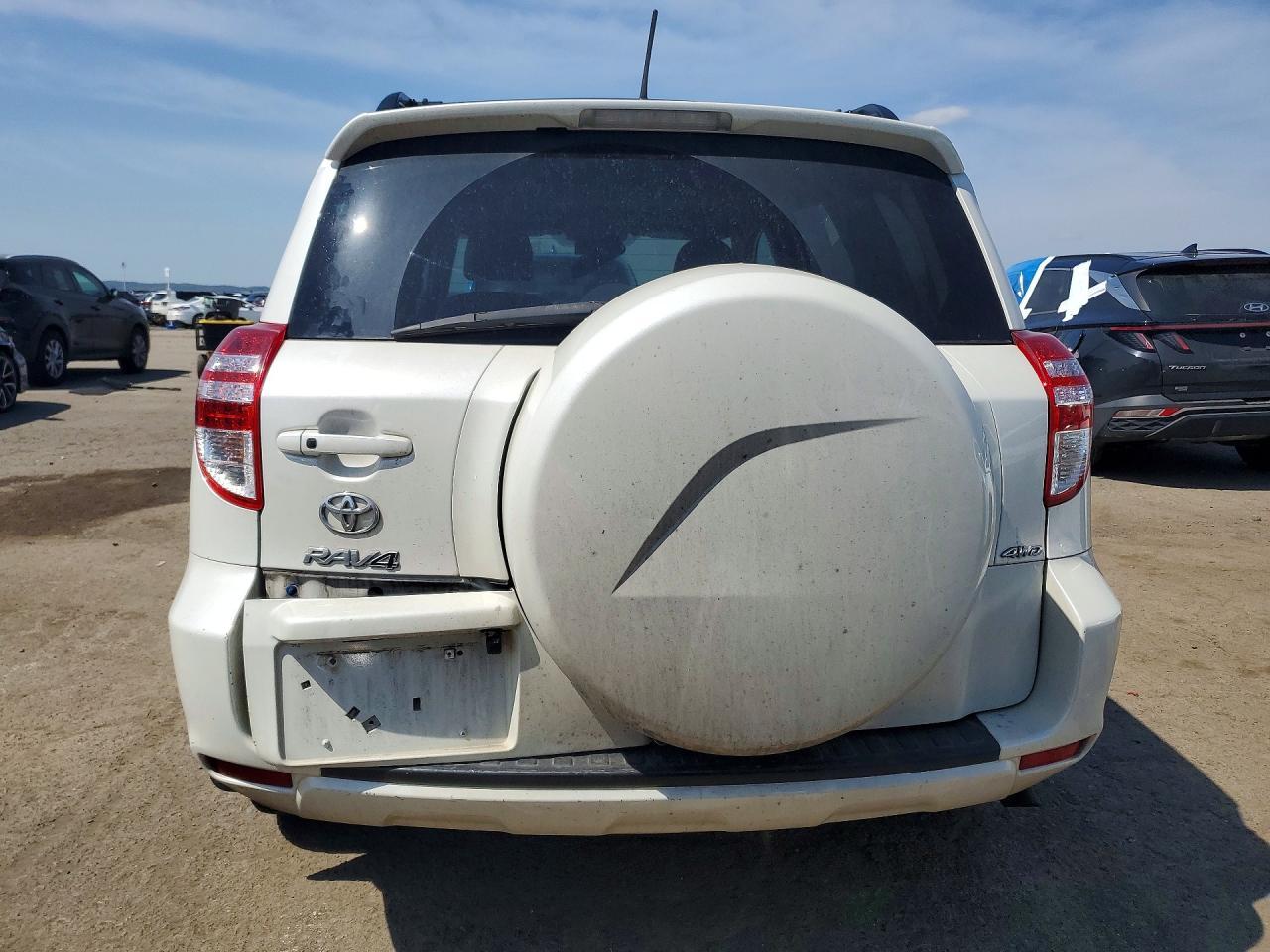 2011 TOYOTA RAV4