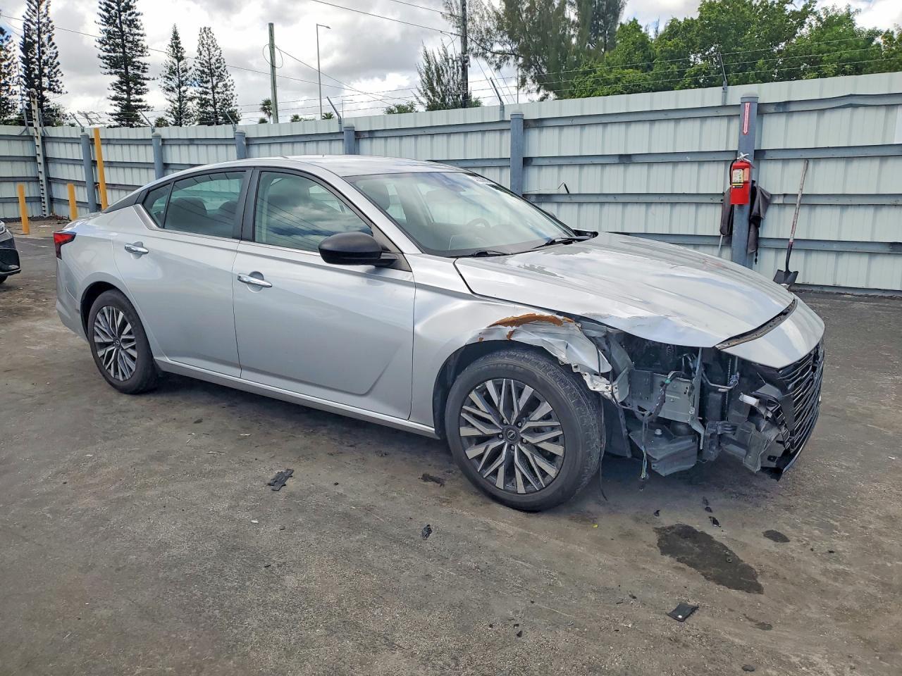 2024 NISSAN ALTIMA