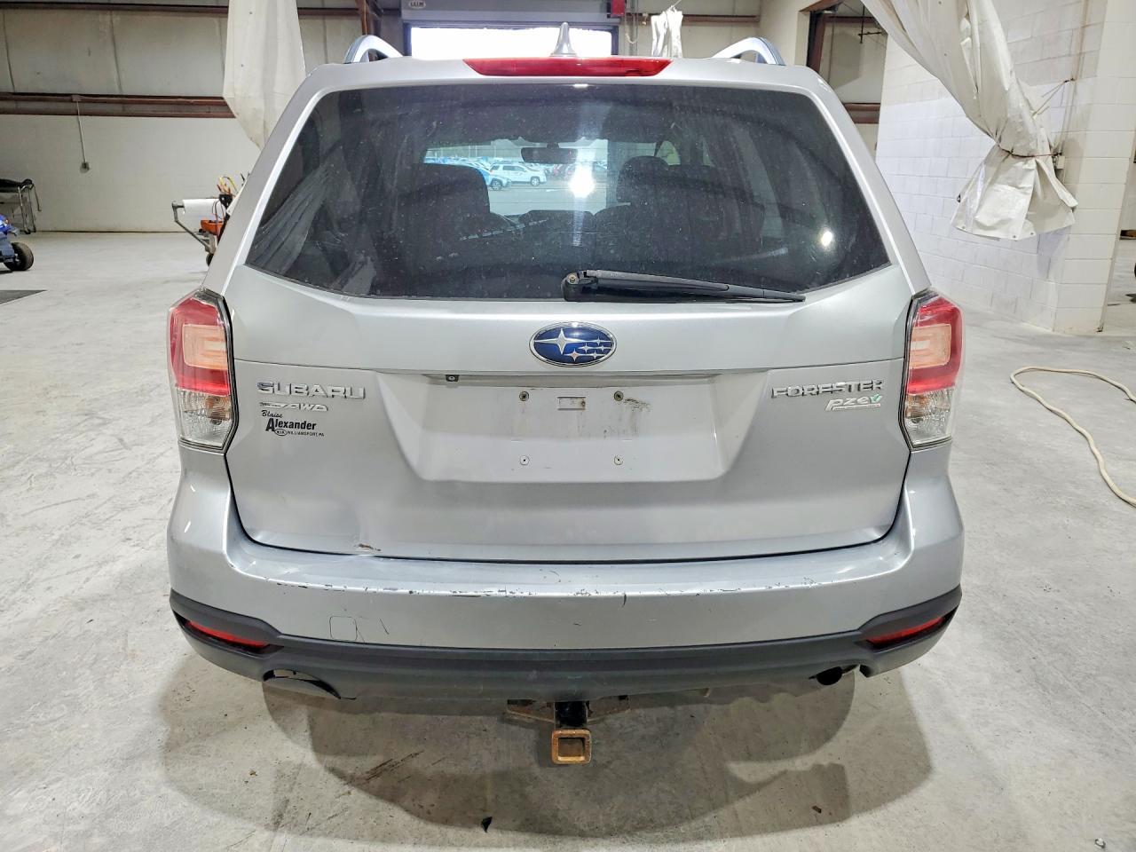 2018 SUBARU FORESTER