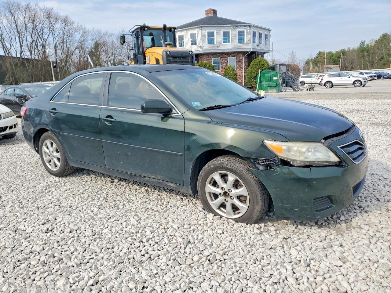 2011 TOYOTA CAMRY