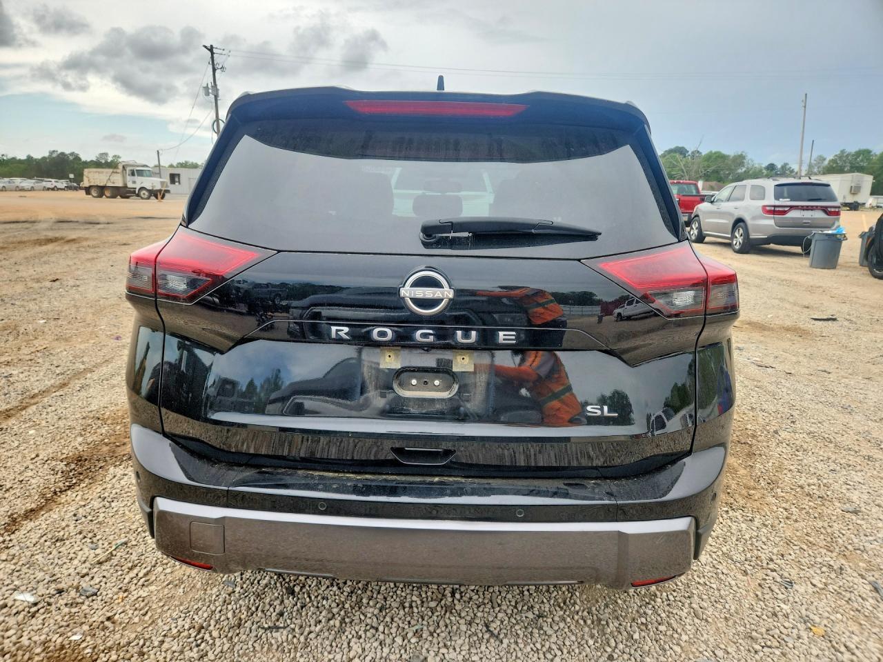 2024 NISSAN ROGUE