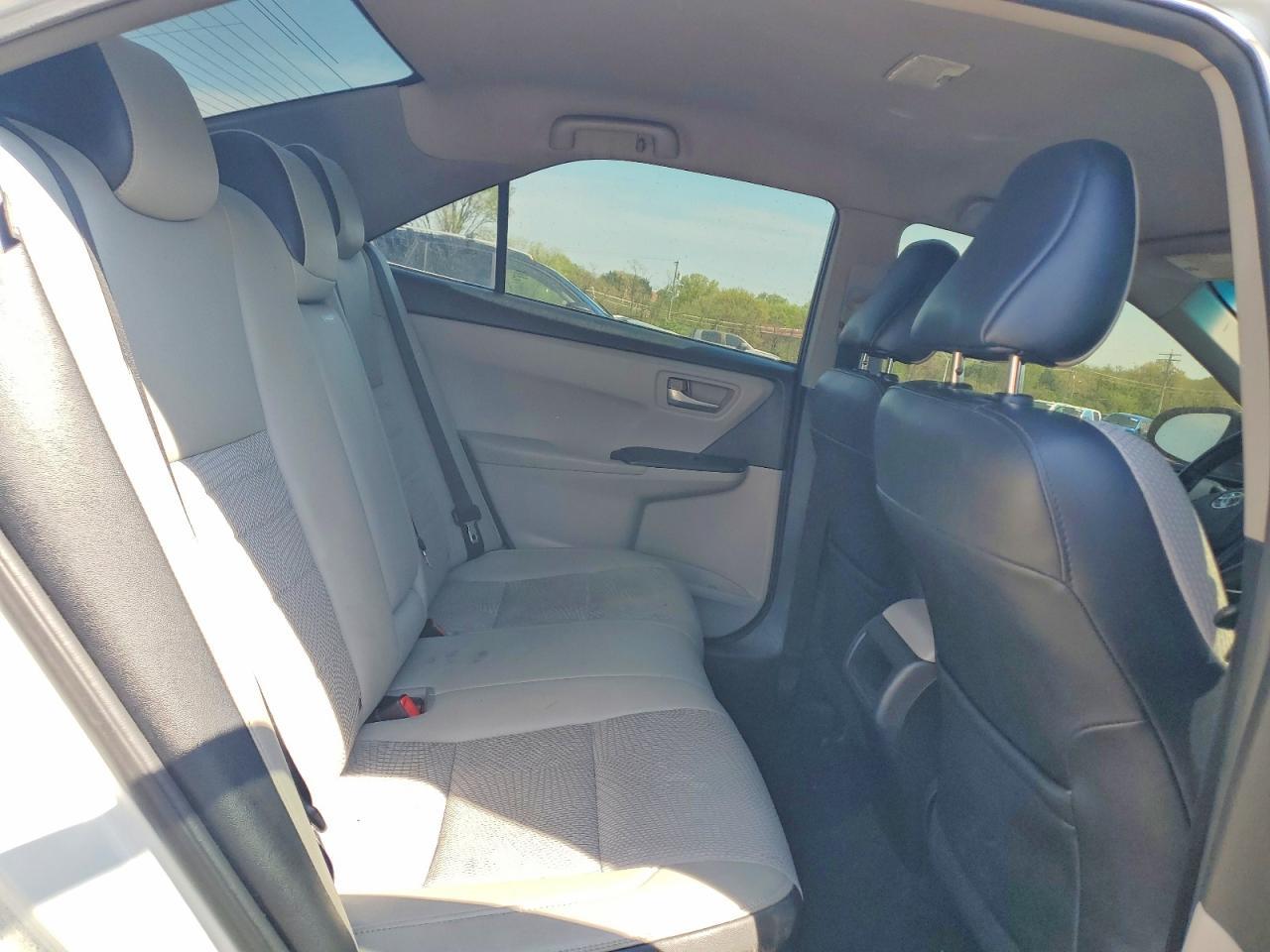 2016 TOYOTA CAMRY