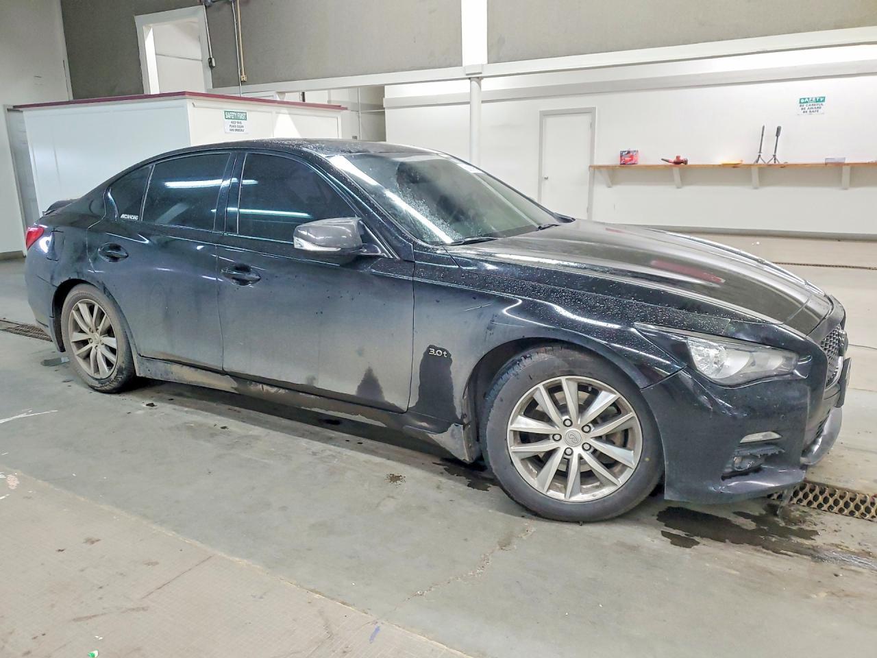 2016 INFINITI Q50