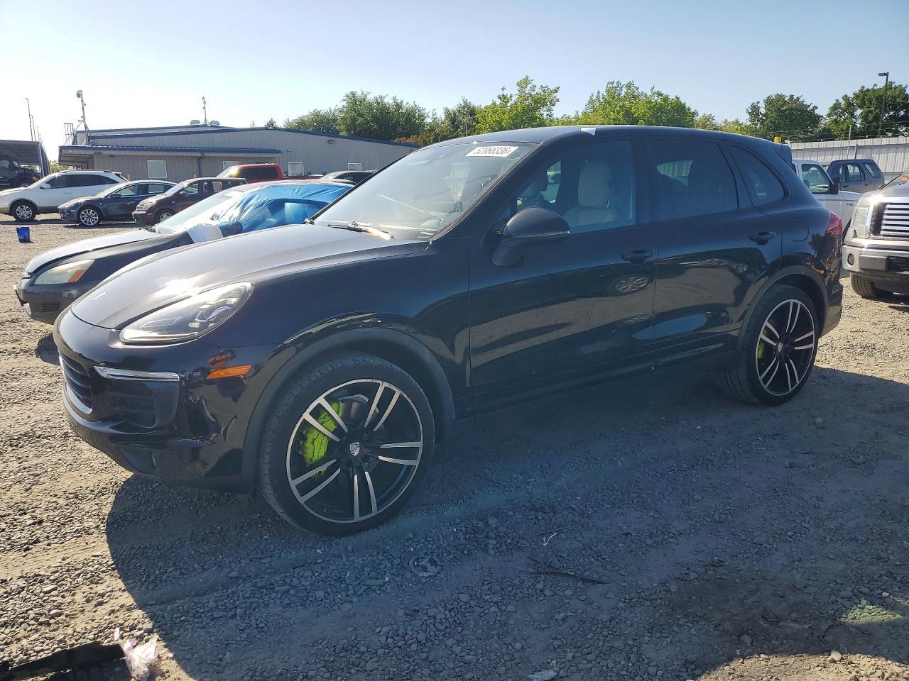 2016 PORSCHE CAYENNE