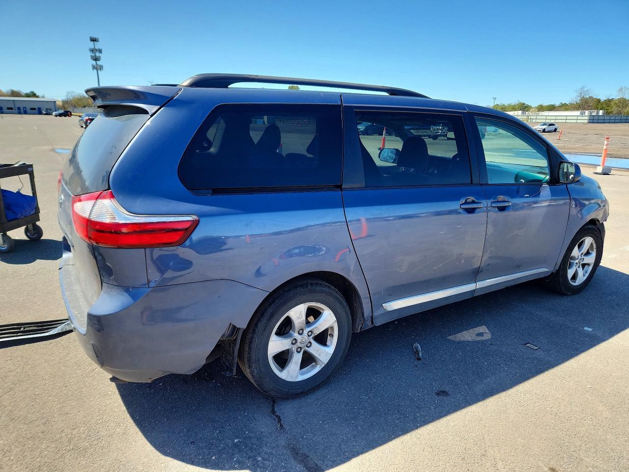 2015 TOYOTA SIENNA