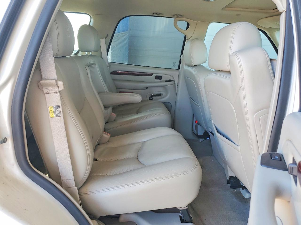 2005 CADILLAC ESCALADE