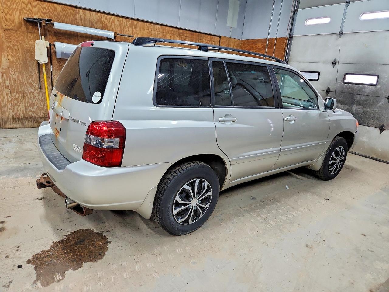 2006 TOYOTA HIGHLANDER