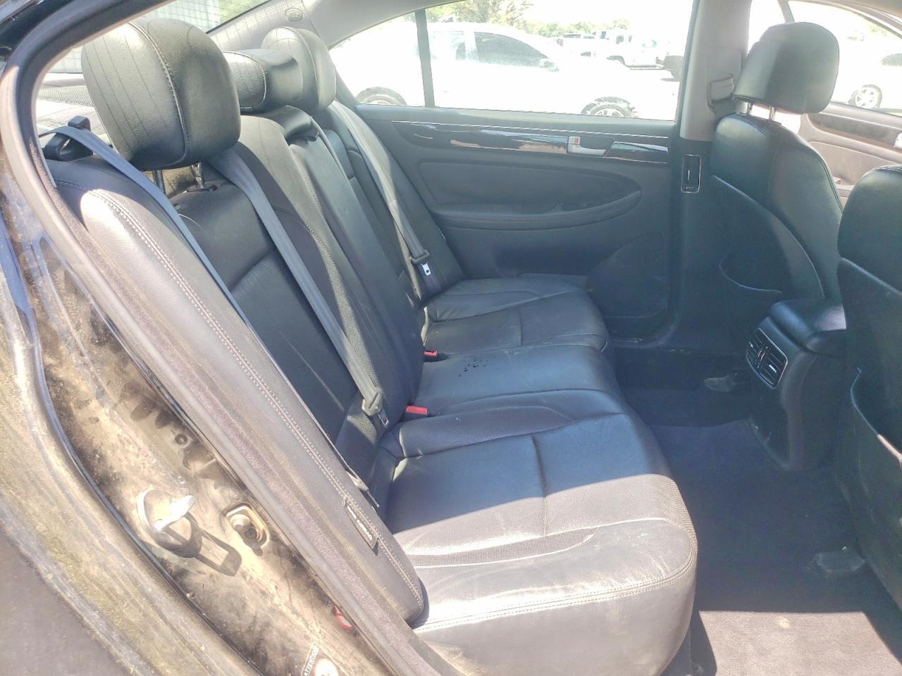2013 HYUNDAI GENESIS