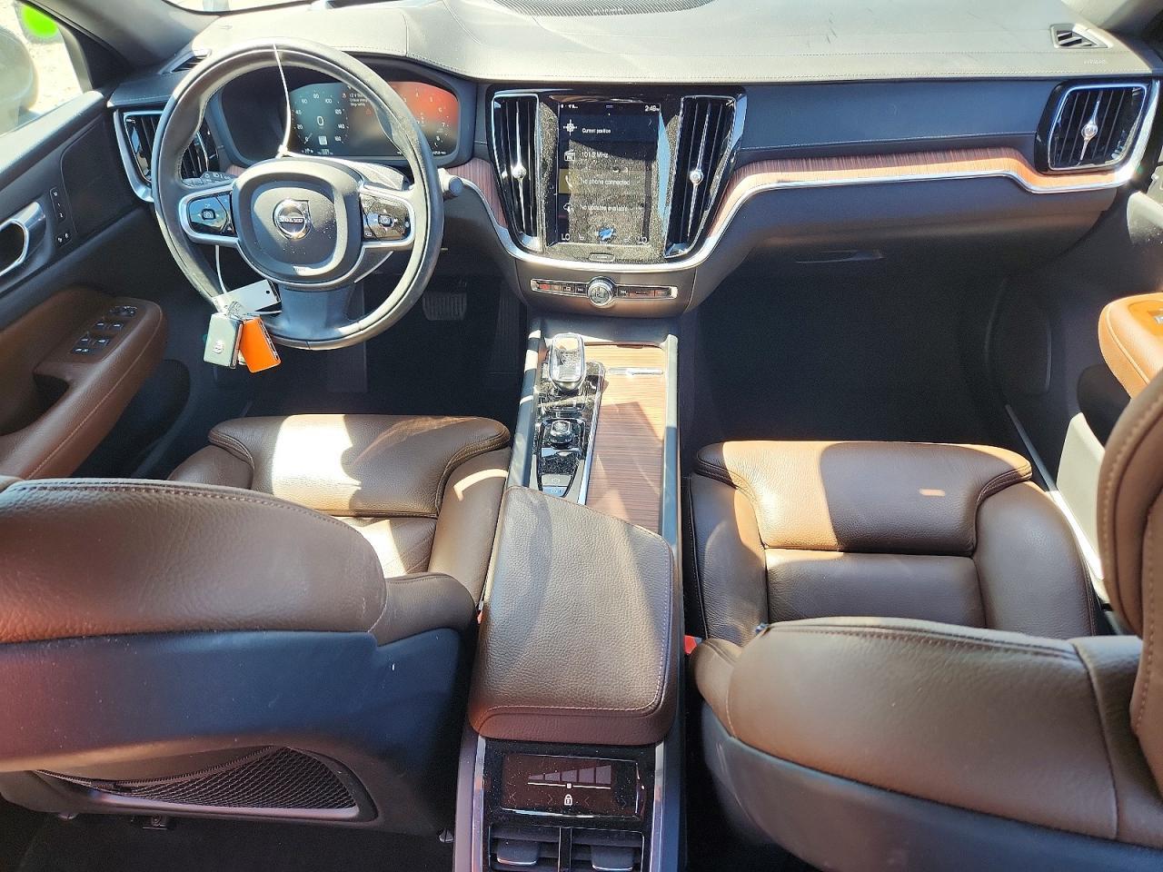 2022 VOLVO S60